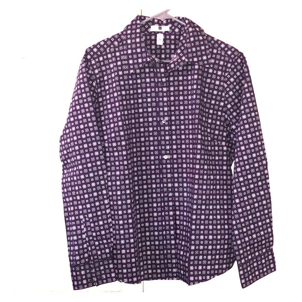 GAP Women’s Long-sleeve Button-down